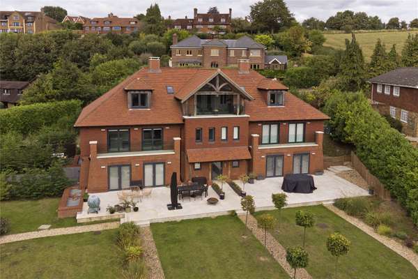 Flat Northdown Lane in Guildford
