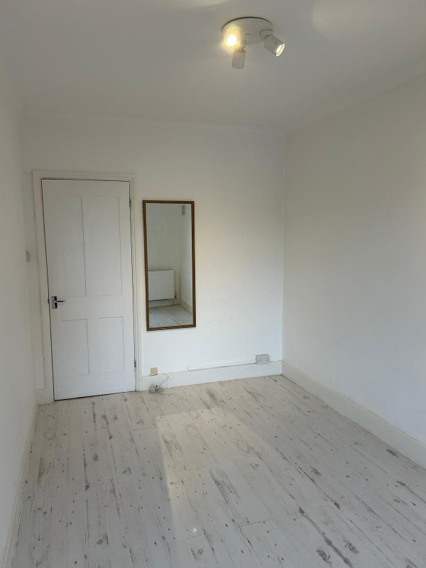 Room Kidbrooke Park Road in Greater London