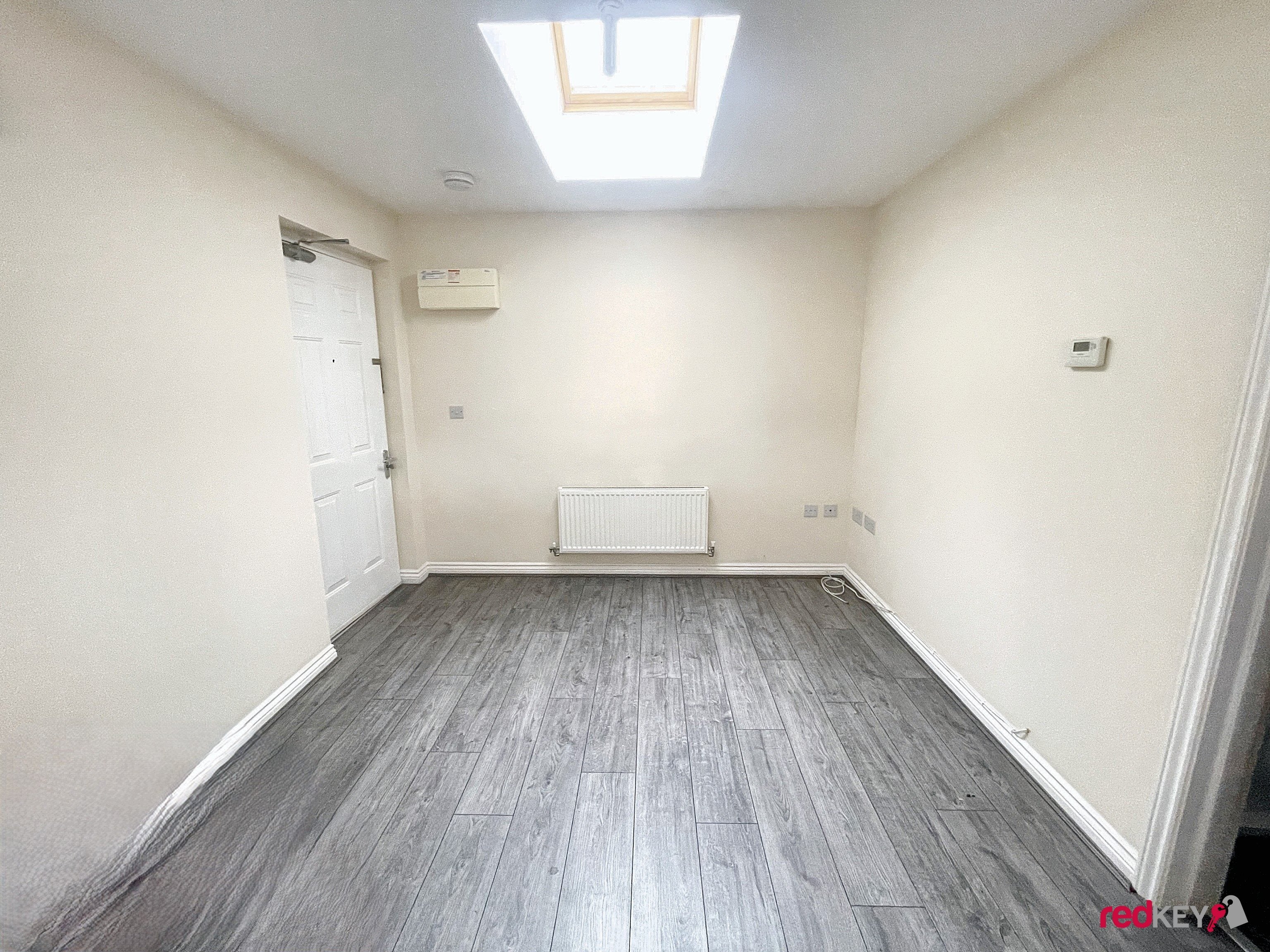 Flat Lysaght Avenue in Newport