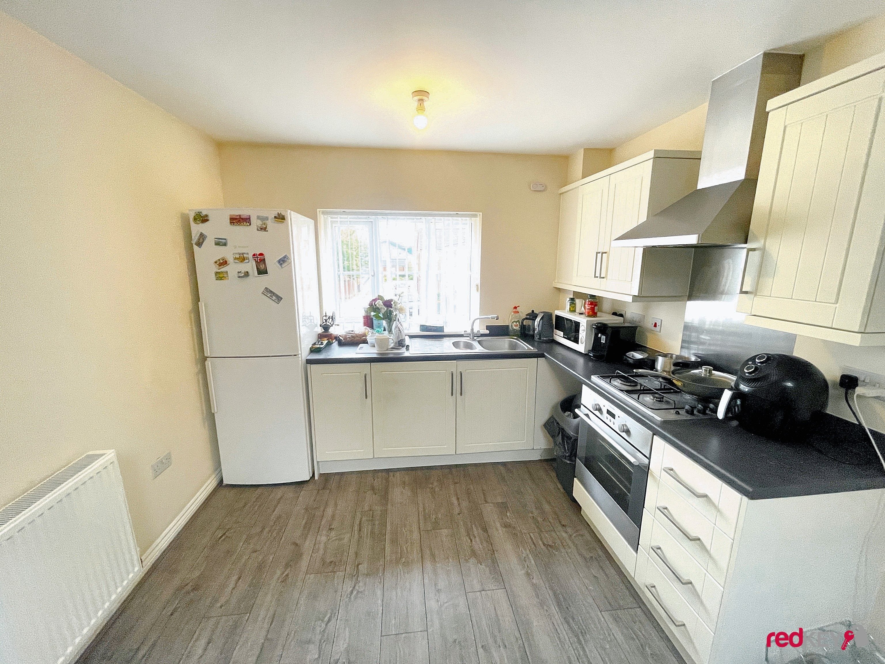 Flat Lysaght Avenue in Newport