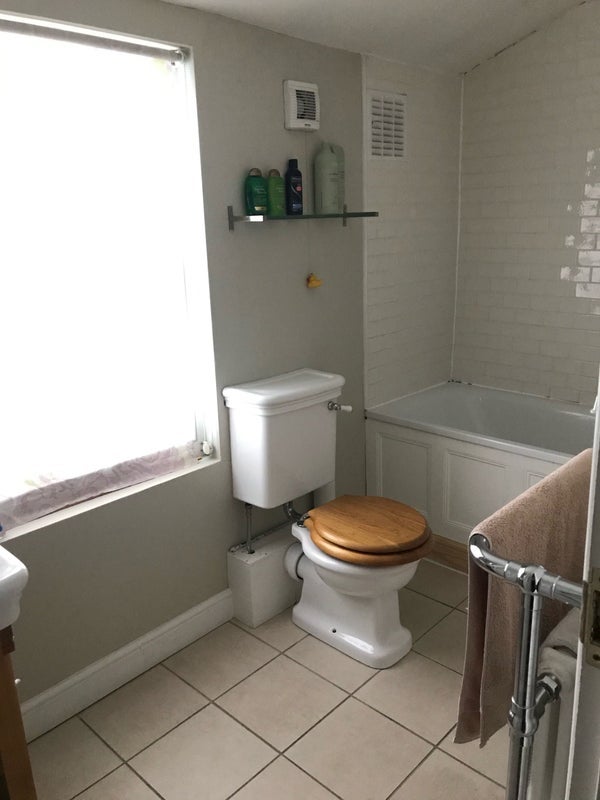 Room Astbury Road in Greater London