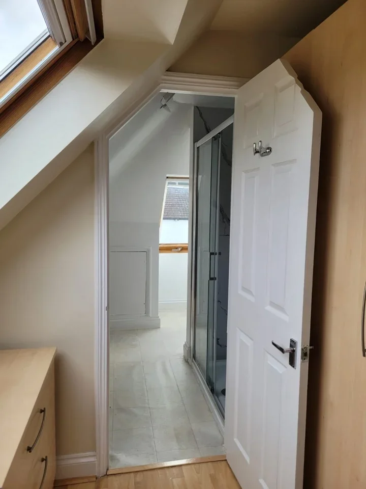Room Mabel Street in Woking