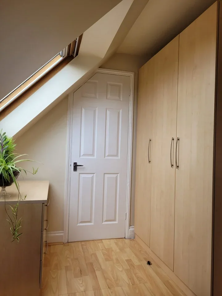 Room Mabel Street in Woking