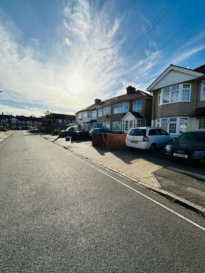House Ivanhoe Road in Greater London