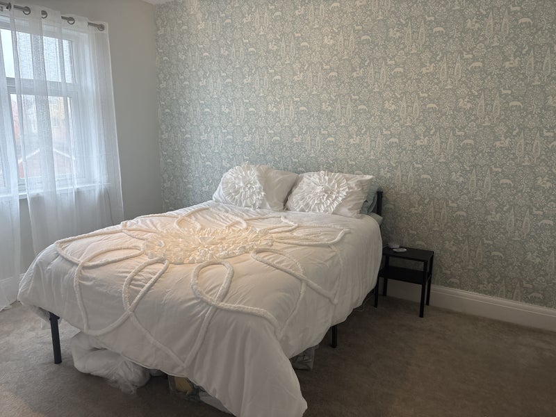 Room Gloucester Avenue in Blackpool