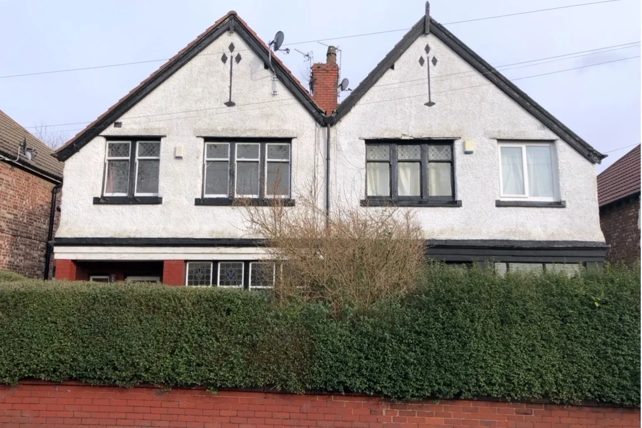 House Lichfield Drive in Prestwich