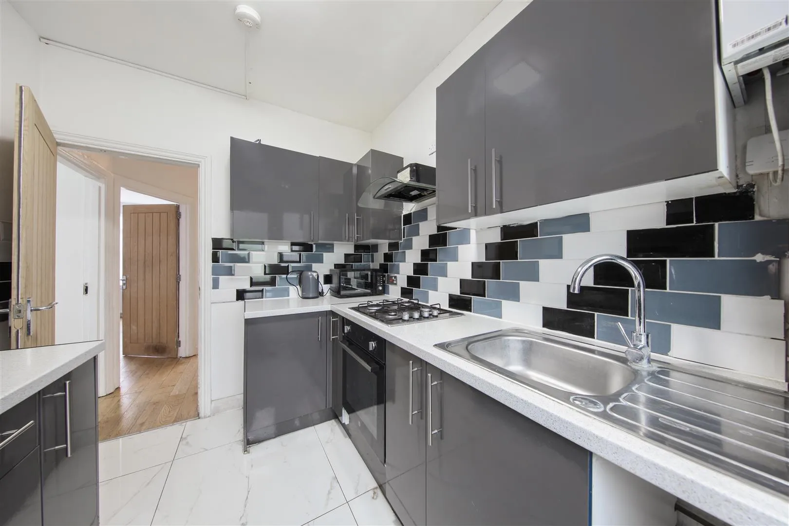 Flat London Road in Greater London