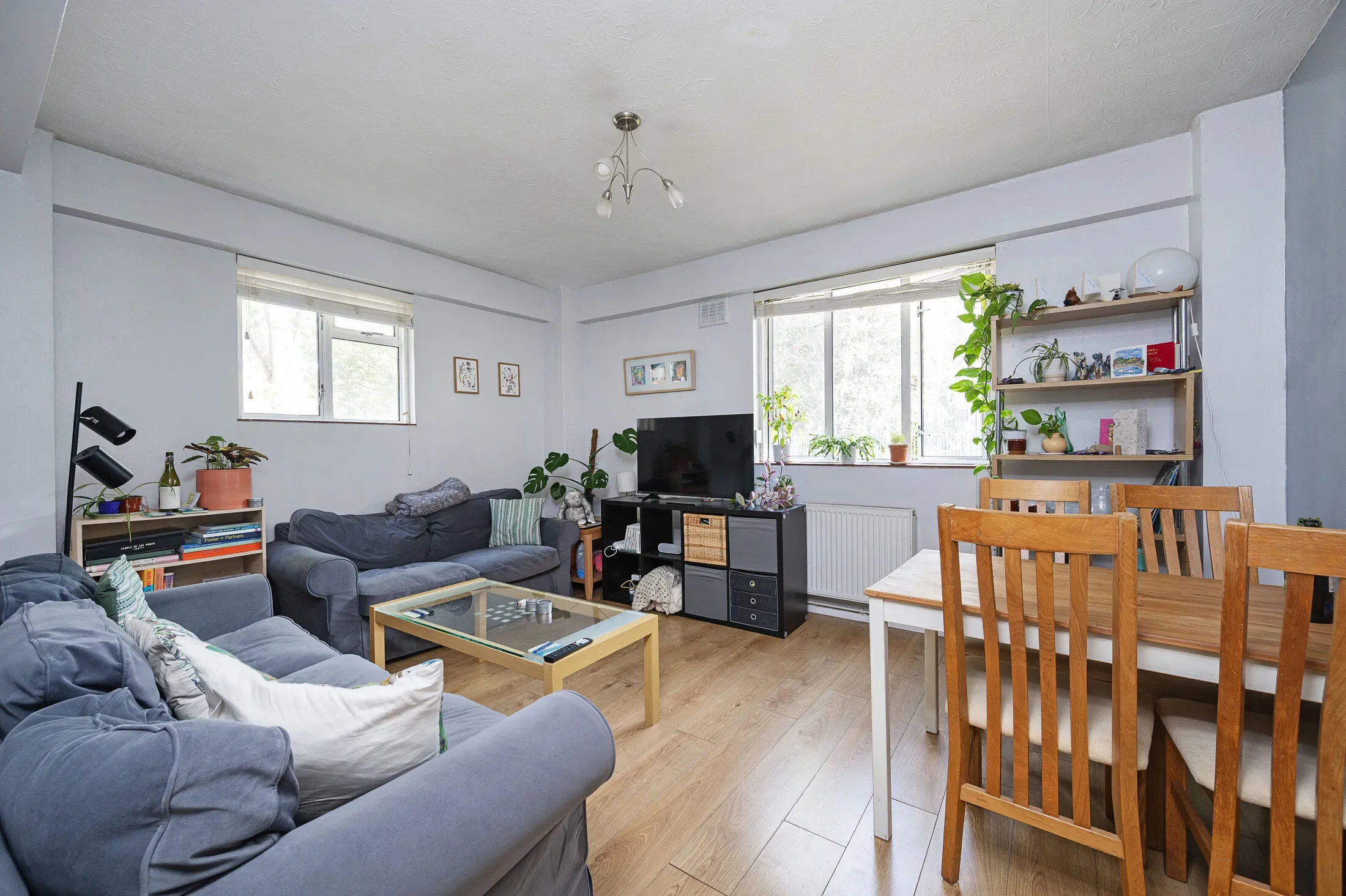 Flat Adelina Grove in Greater London