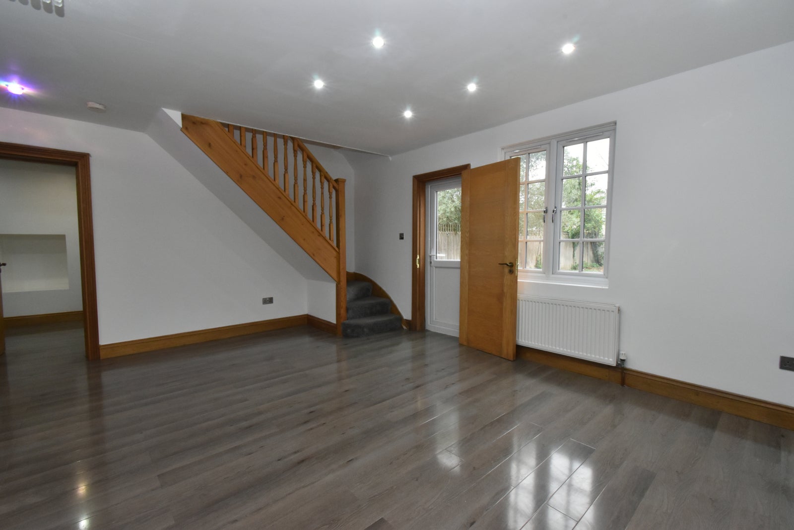 House Stanley Avenue in Greater London