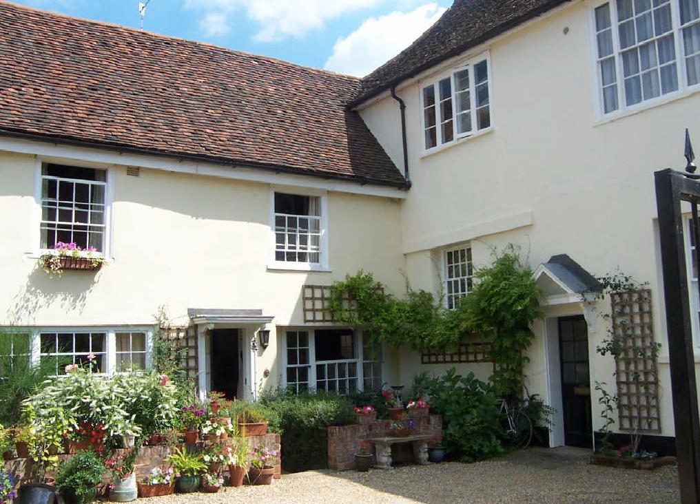 Flat French Horn Court in East Hertfordshire