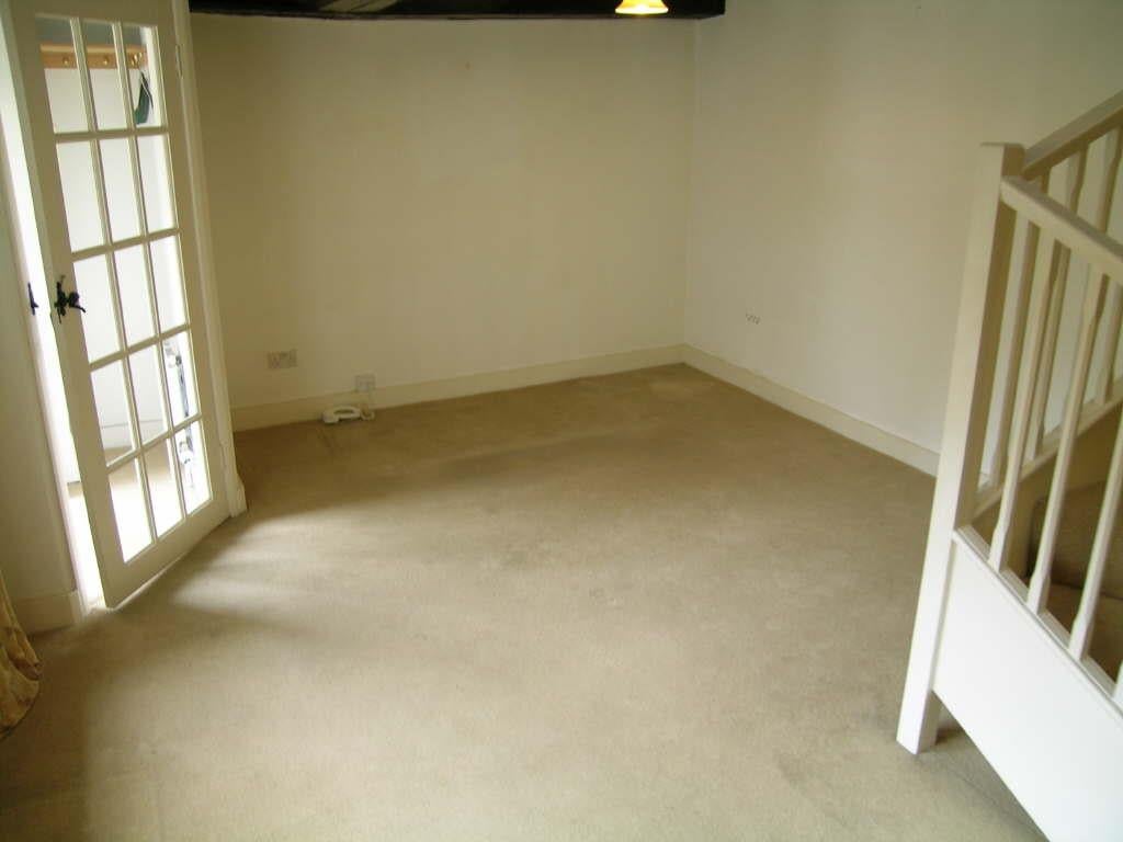 Flat French Horn Court in East Hertfordshire