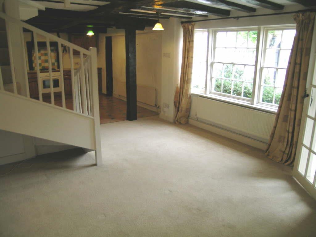 Flat French Horn Court in East Hertfordshire