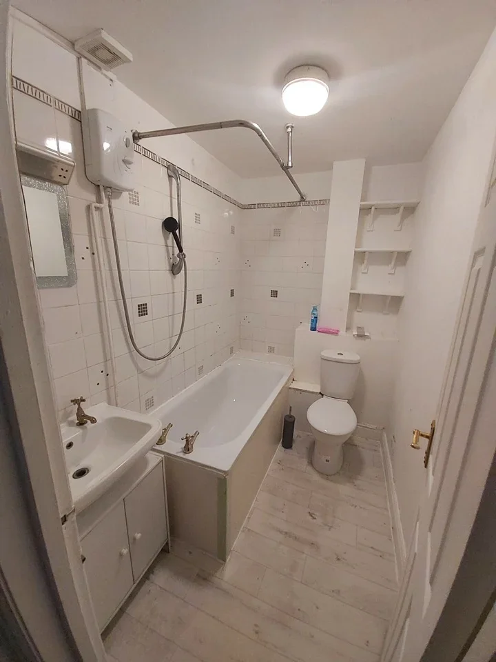 Flat Upton Park in Slough