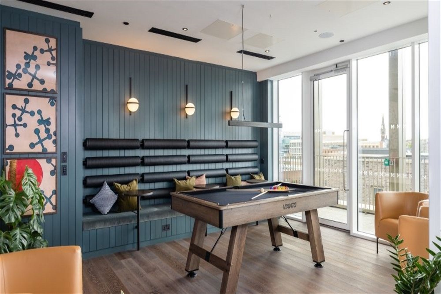 Flat McEwan Square in City of Edinburgh