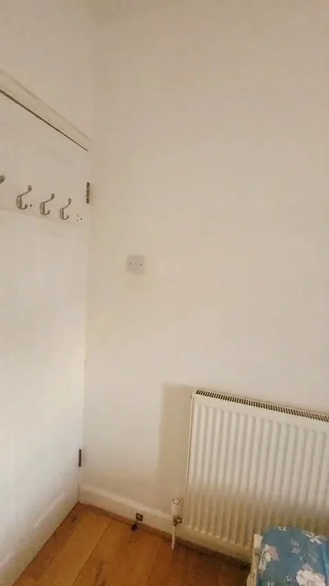 Room Messent Road in Greater London