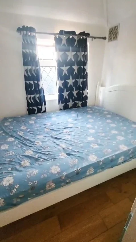 Room Messent Road in Greater London