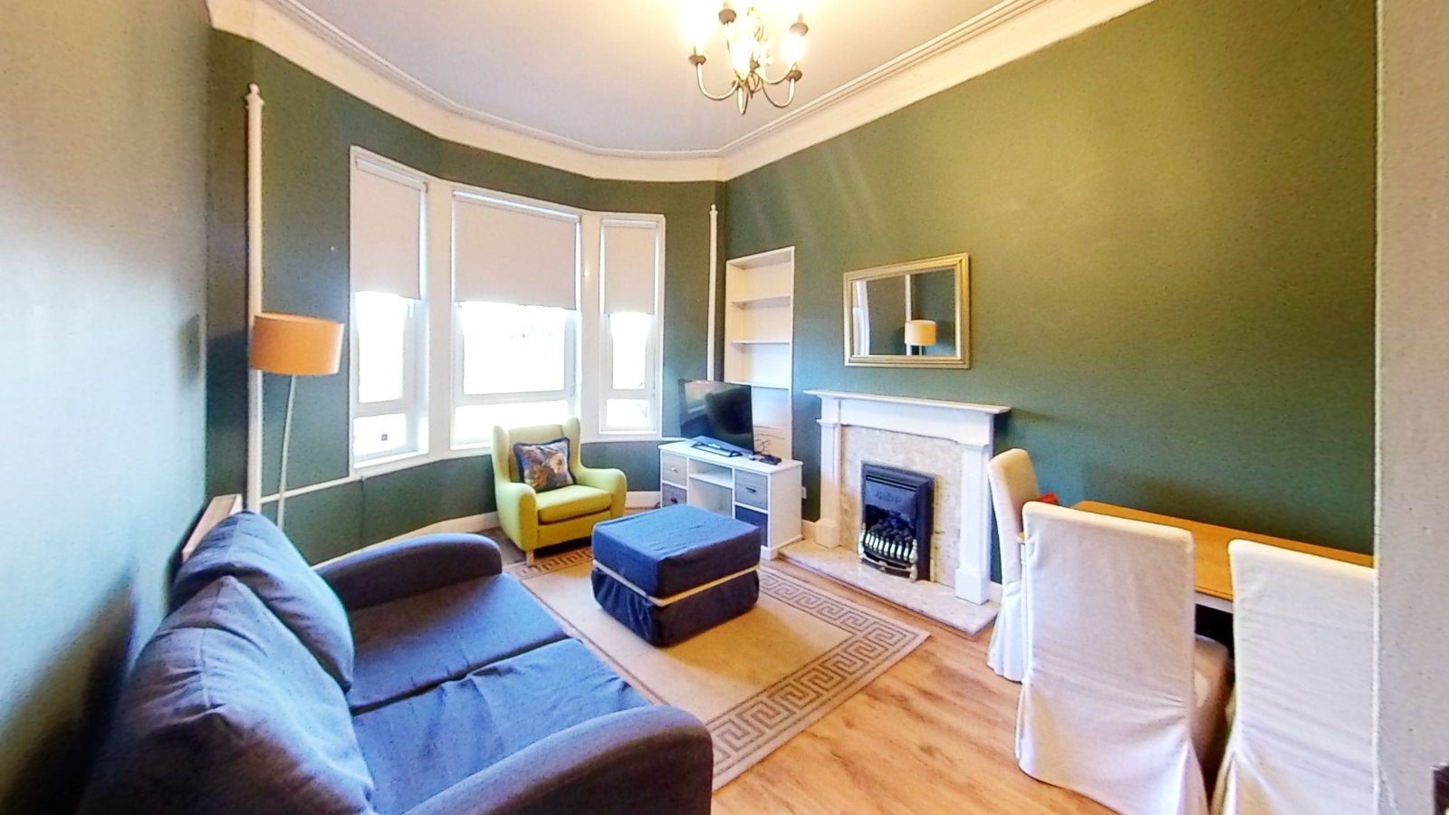 Flat Holmlea Road in Glasgow