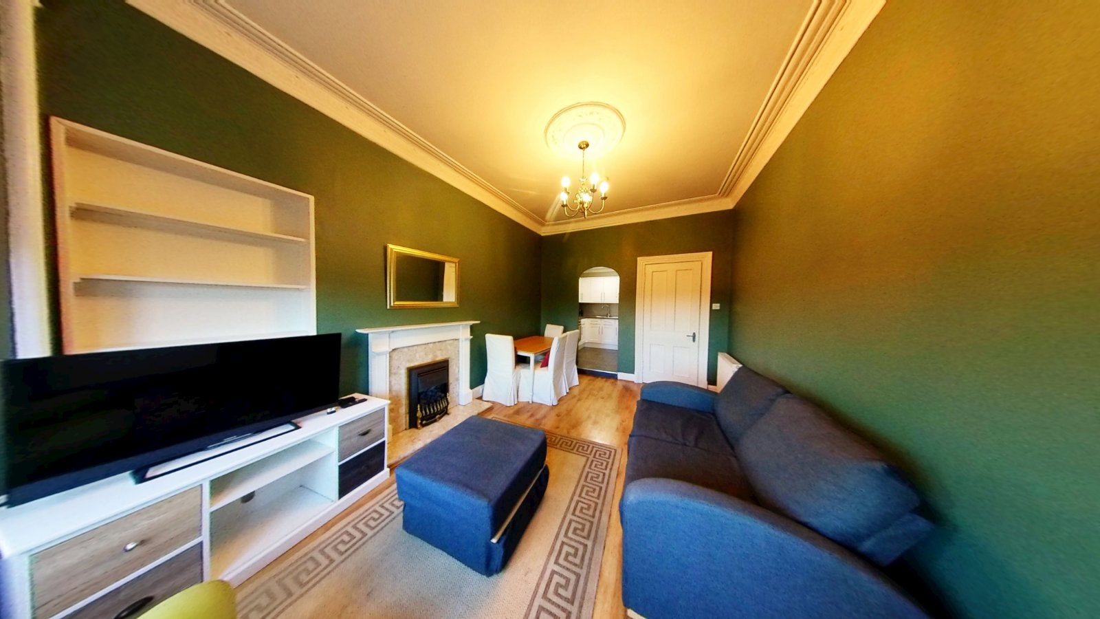 Flat Holmlea Road in Glasgow