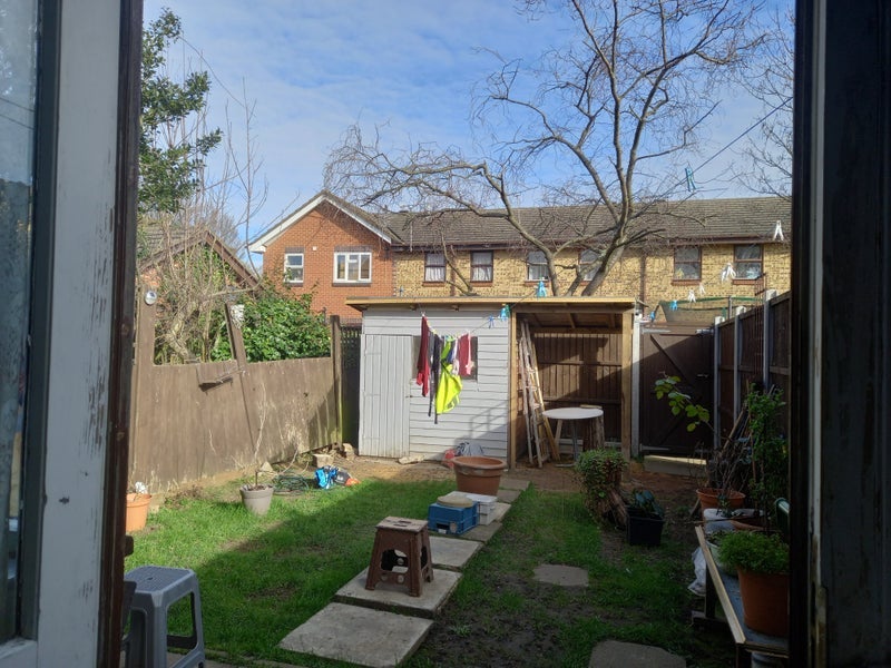 Room Clarence Road in Greater London