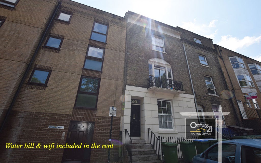 Flat Cranbury Place in Southampton