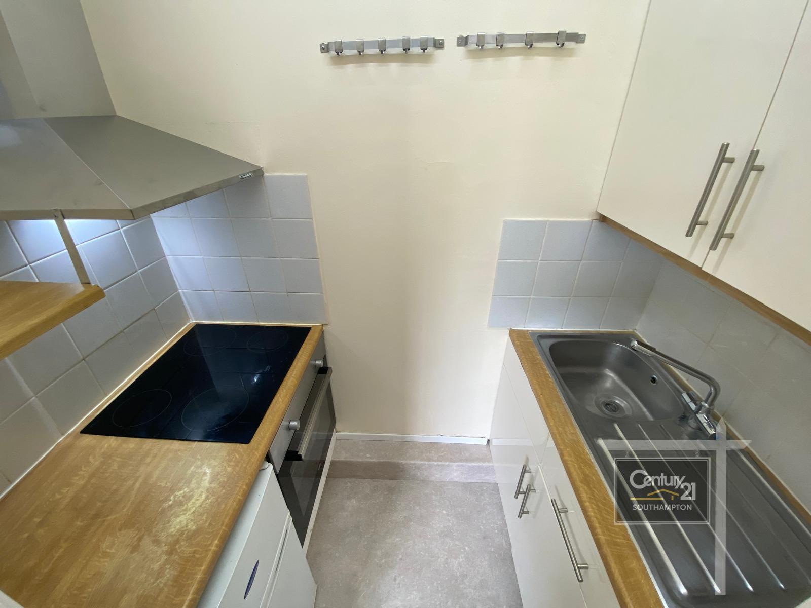Flat Cranbury Place in Southampton
