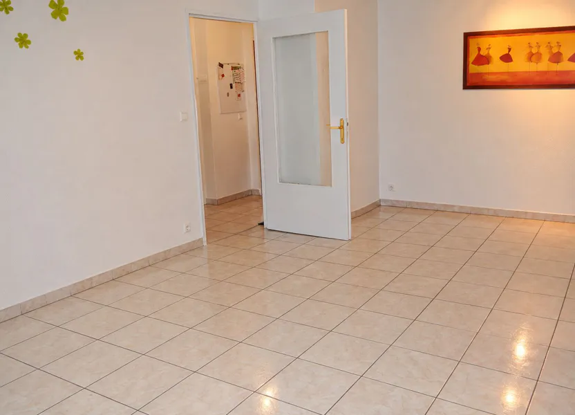 Flat Rue des Écoles in Brie-Comte-Robert