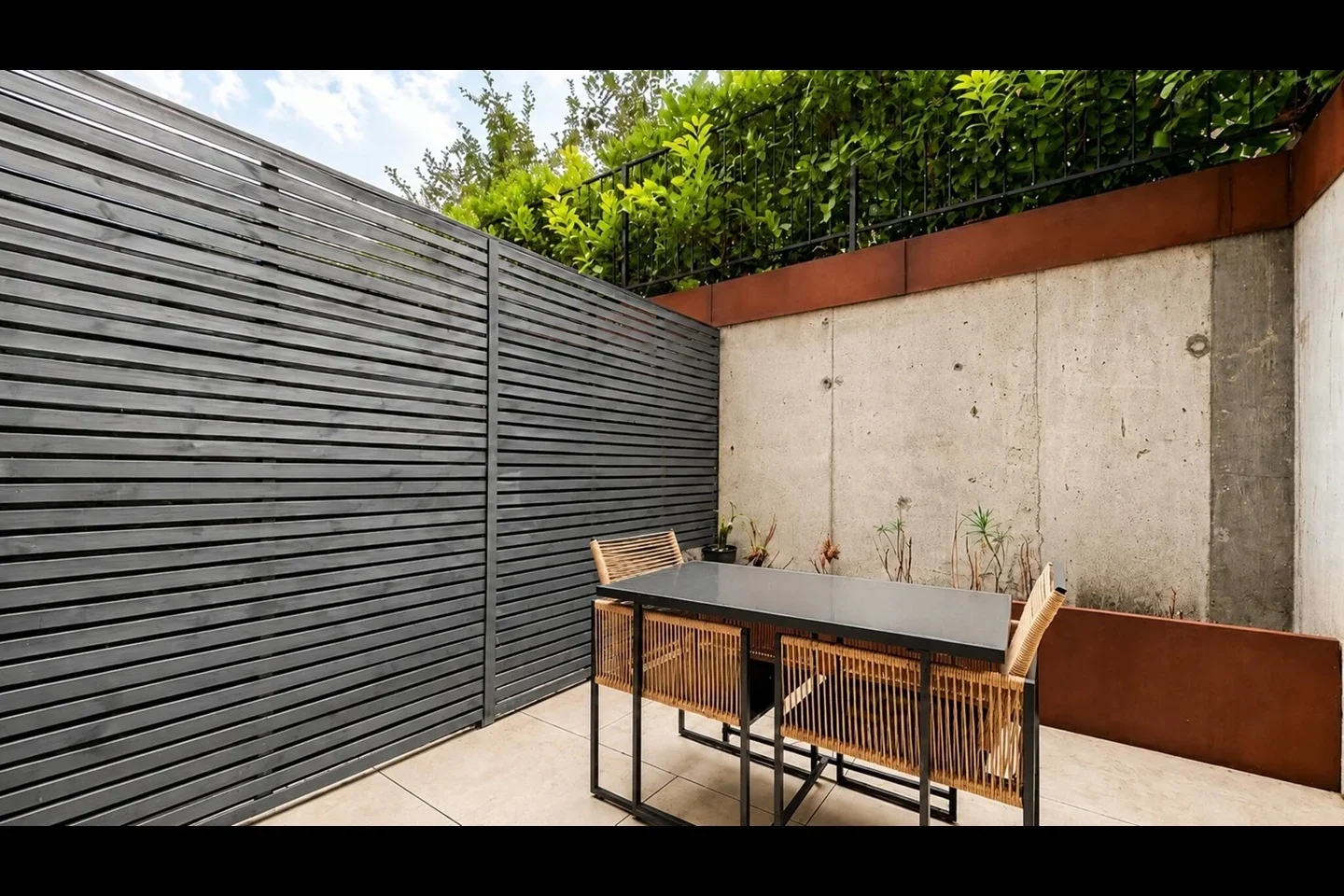 Flat Willesden Lane in Greater London