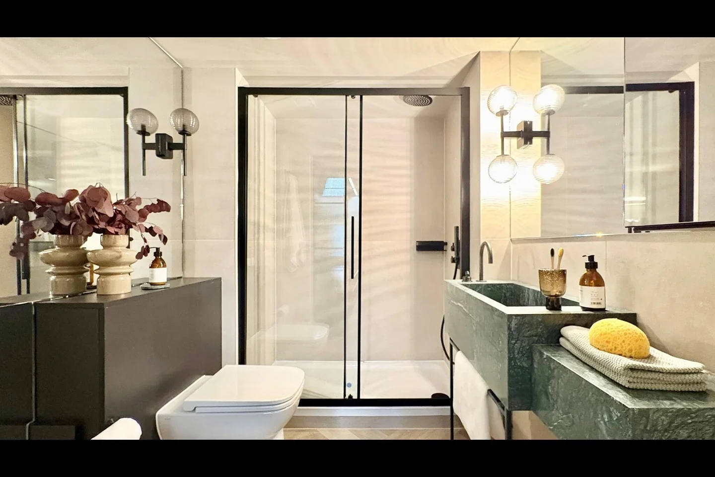 Flat Willesden Lane in Greater London