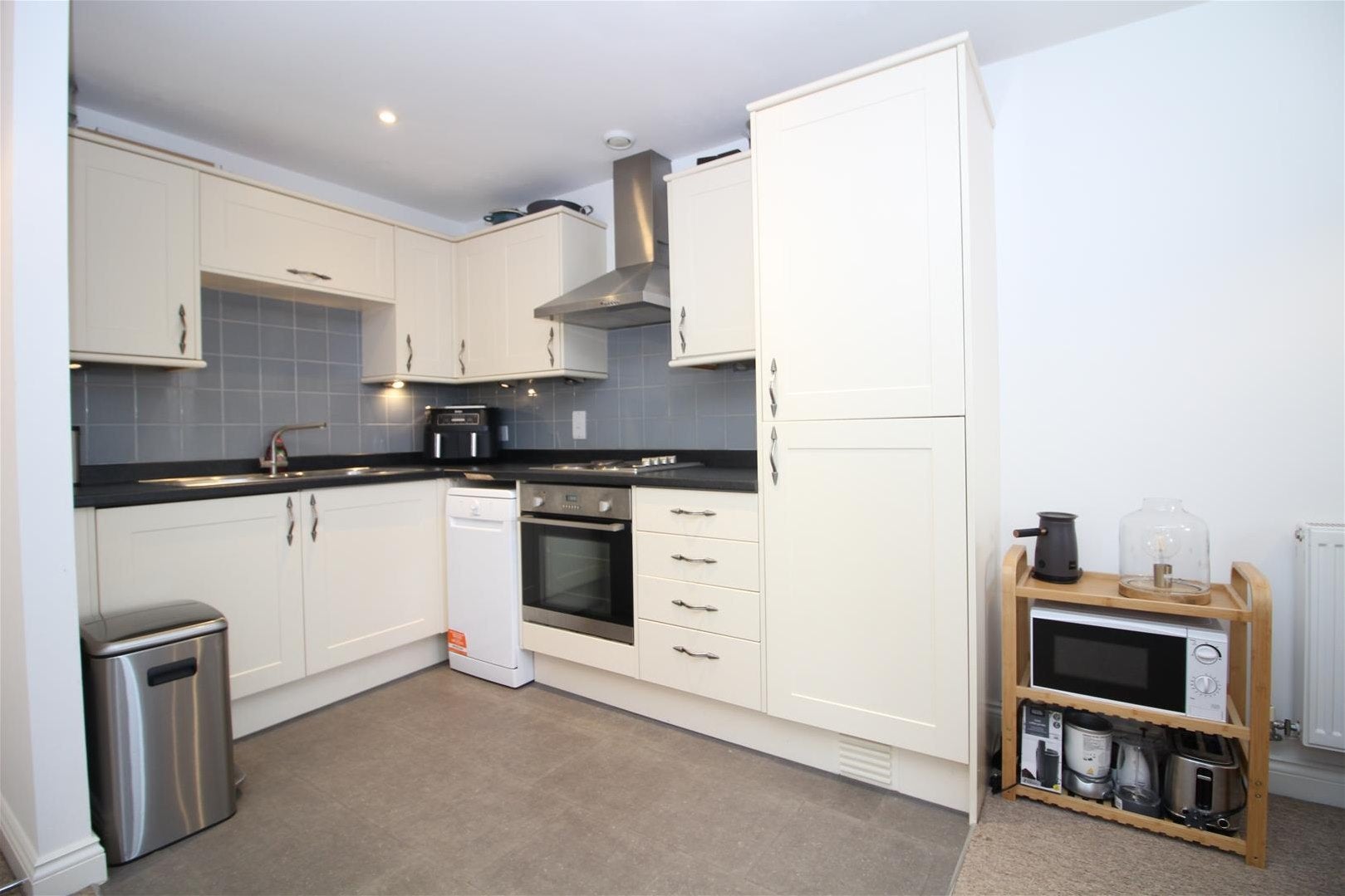 Flat Old Vicarage Green in Bristol