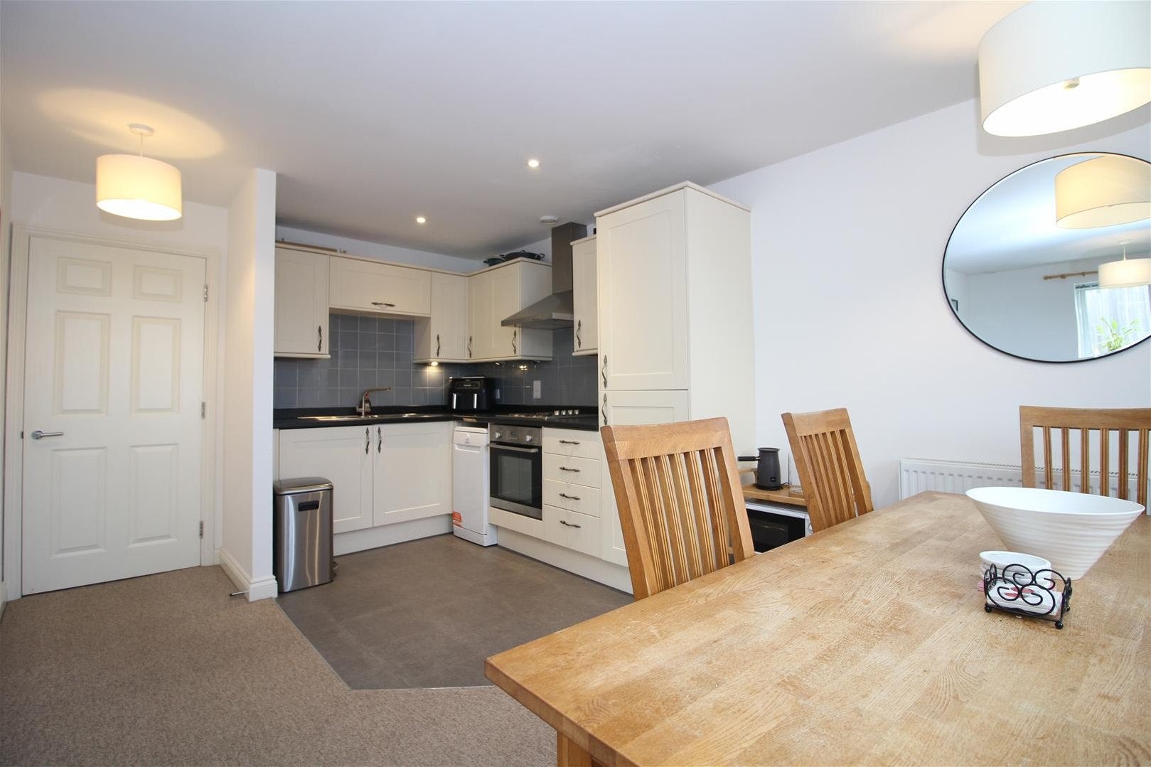 Flat Old Vicarage Green in Bristol