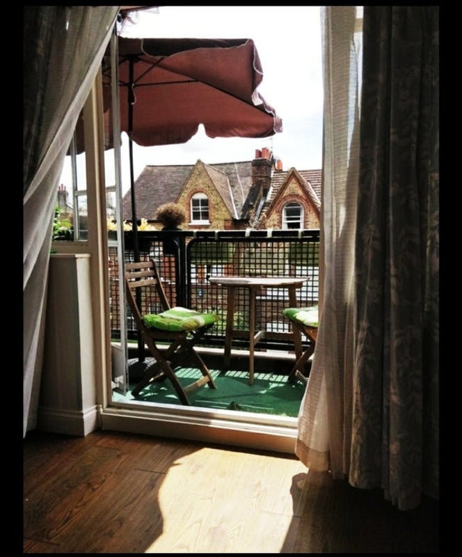 Room Broomwood Road in Greater London