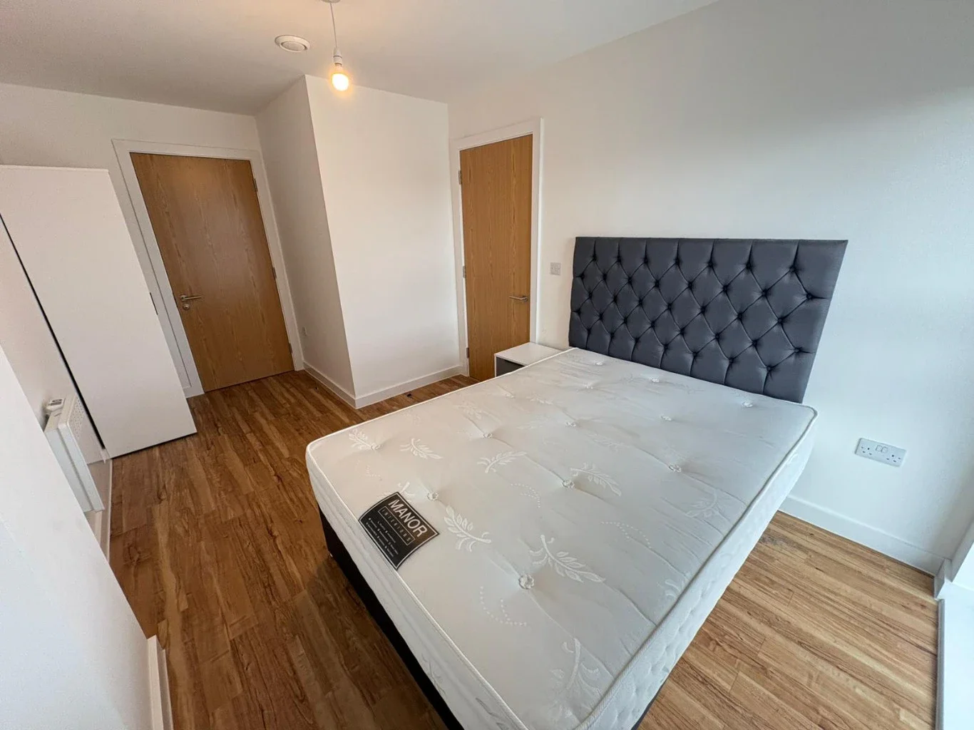 Flat Pomona Strand in Trafford