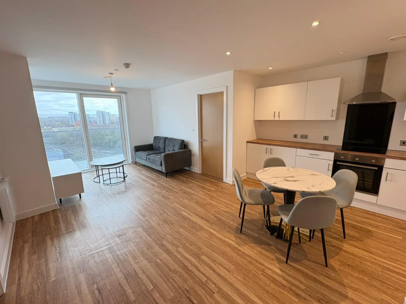 Flat Pomona Strand in Trafford