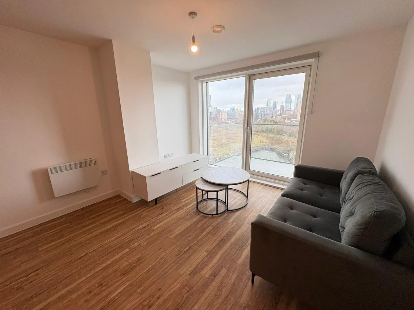 Flat Pomona Strand in Trafford
