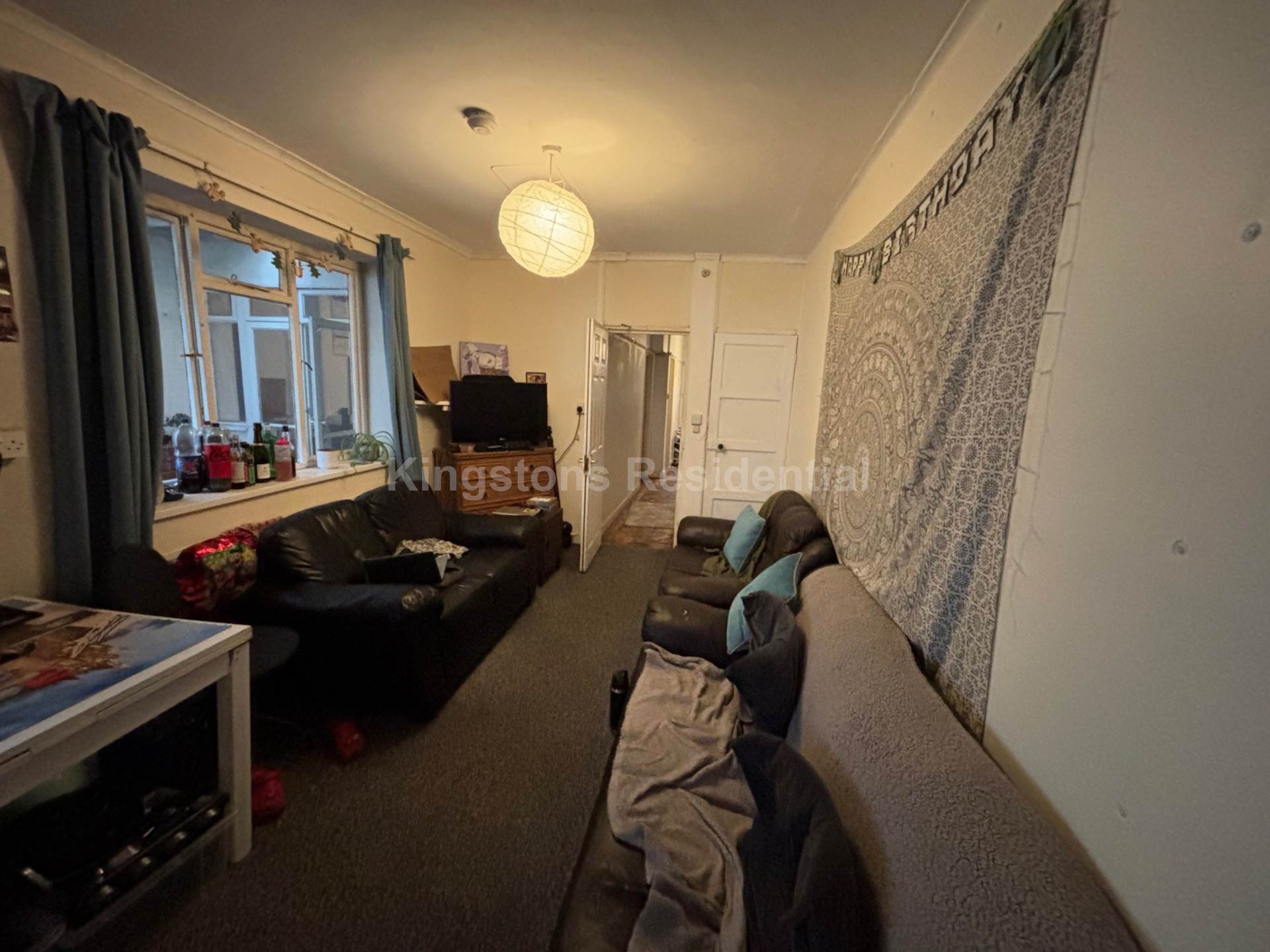 Room Senghennydd Road in Cardiff