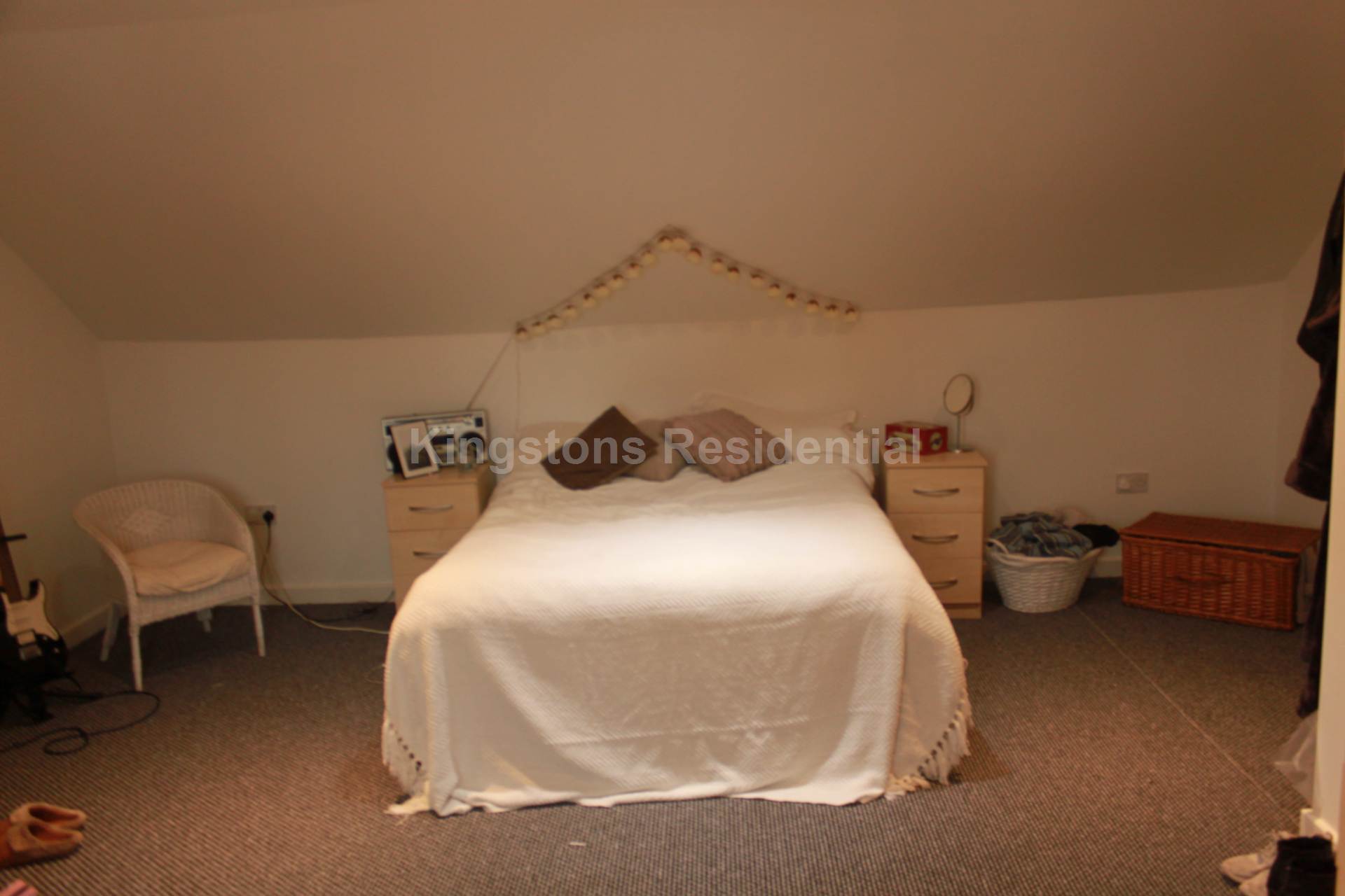 Room Senghennydd Road in Cardiff