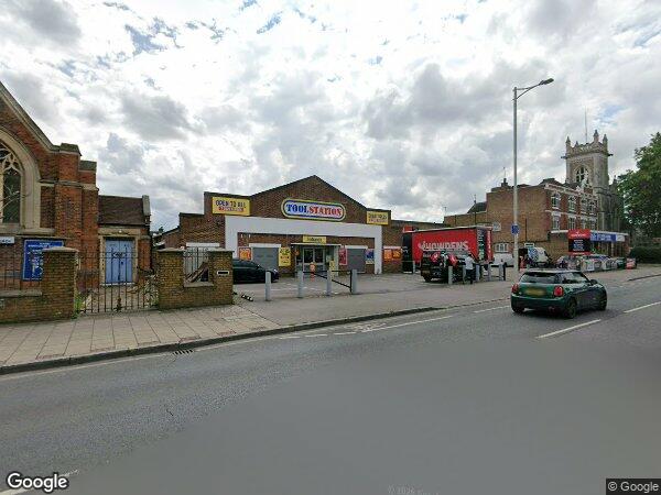 Room High Road in Greater London