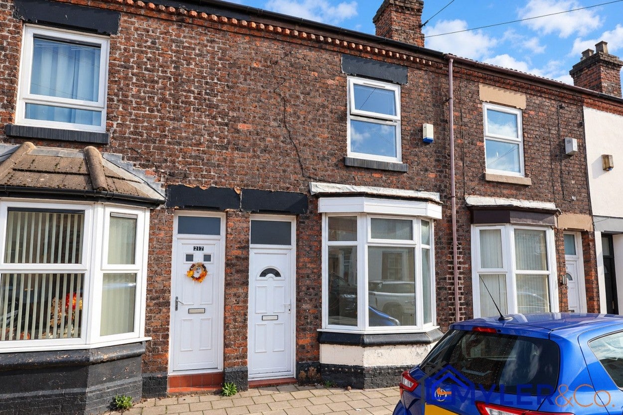 House Vine Street in Widnes