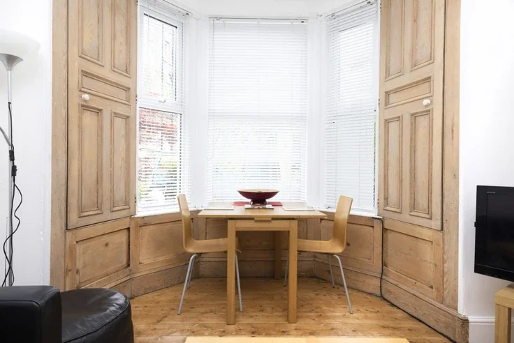 Flat Restalrig Road in City of Edinburgh