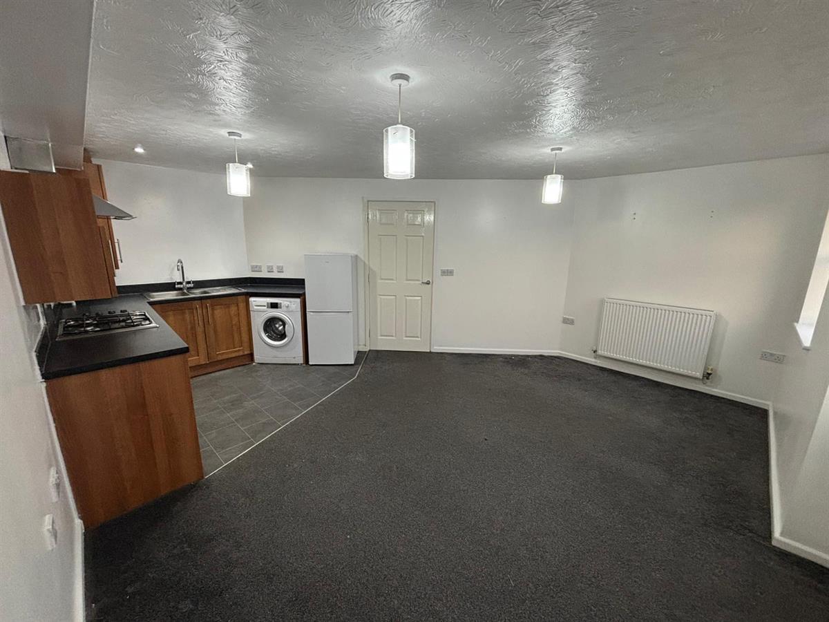 Flat Manorhouse Close in Walsall