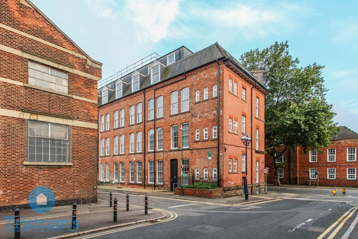 Flat Castle Boulevard in Nottingham