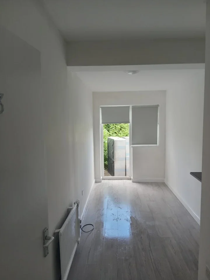 Room Marmadon Road in Greater London
