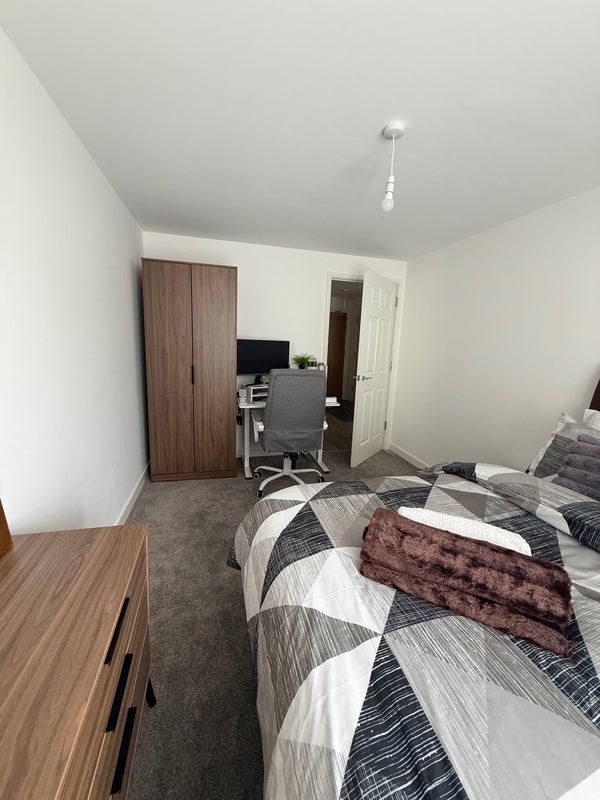 Room Gabriel Close in Manchester