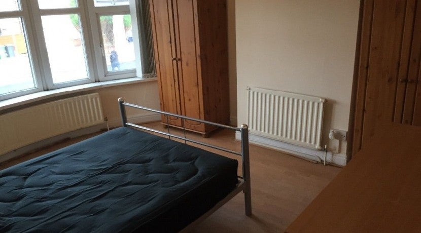 Flat Parsonage Road in Manchester