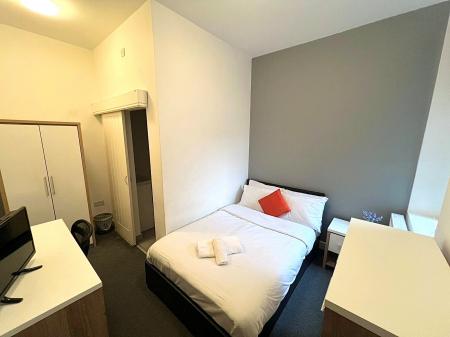 Room Grimsby Road in Cleethorpes