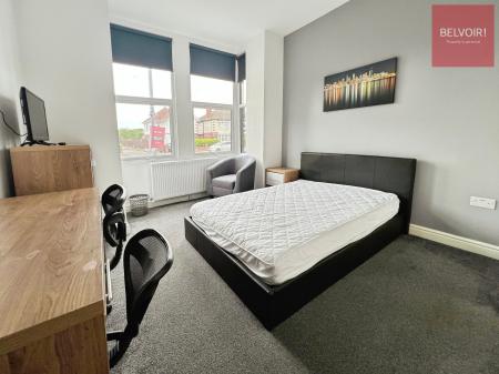Room Grimsby Road in Cleethorpes