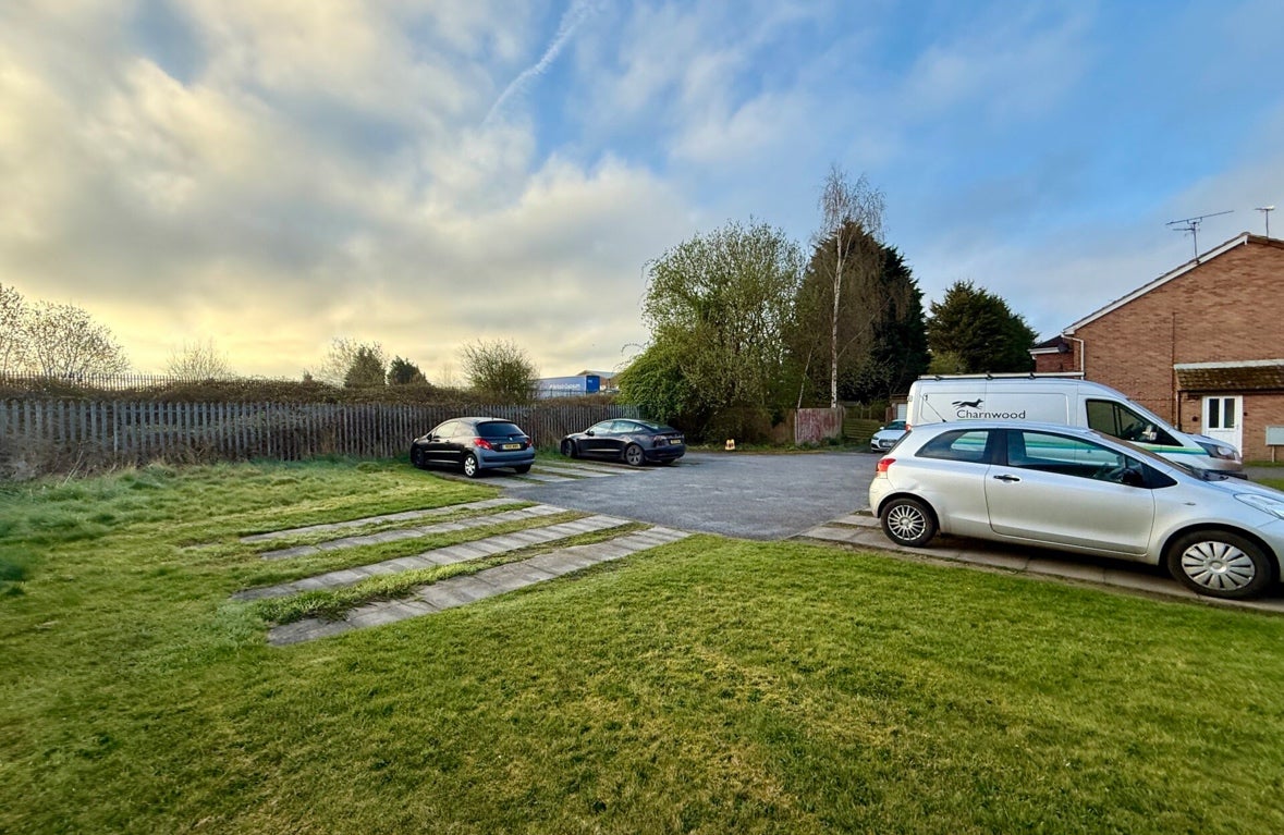 Flat Marsh Close in Leicester
