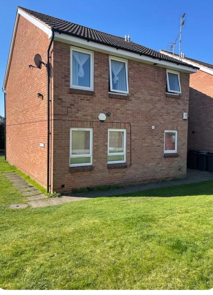 Flat Marsh Close in Leicester