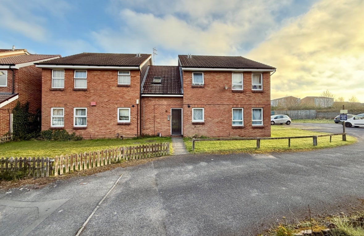 Flat Marsh Close in Leicester