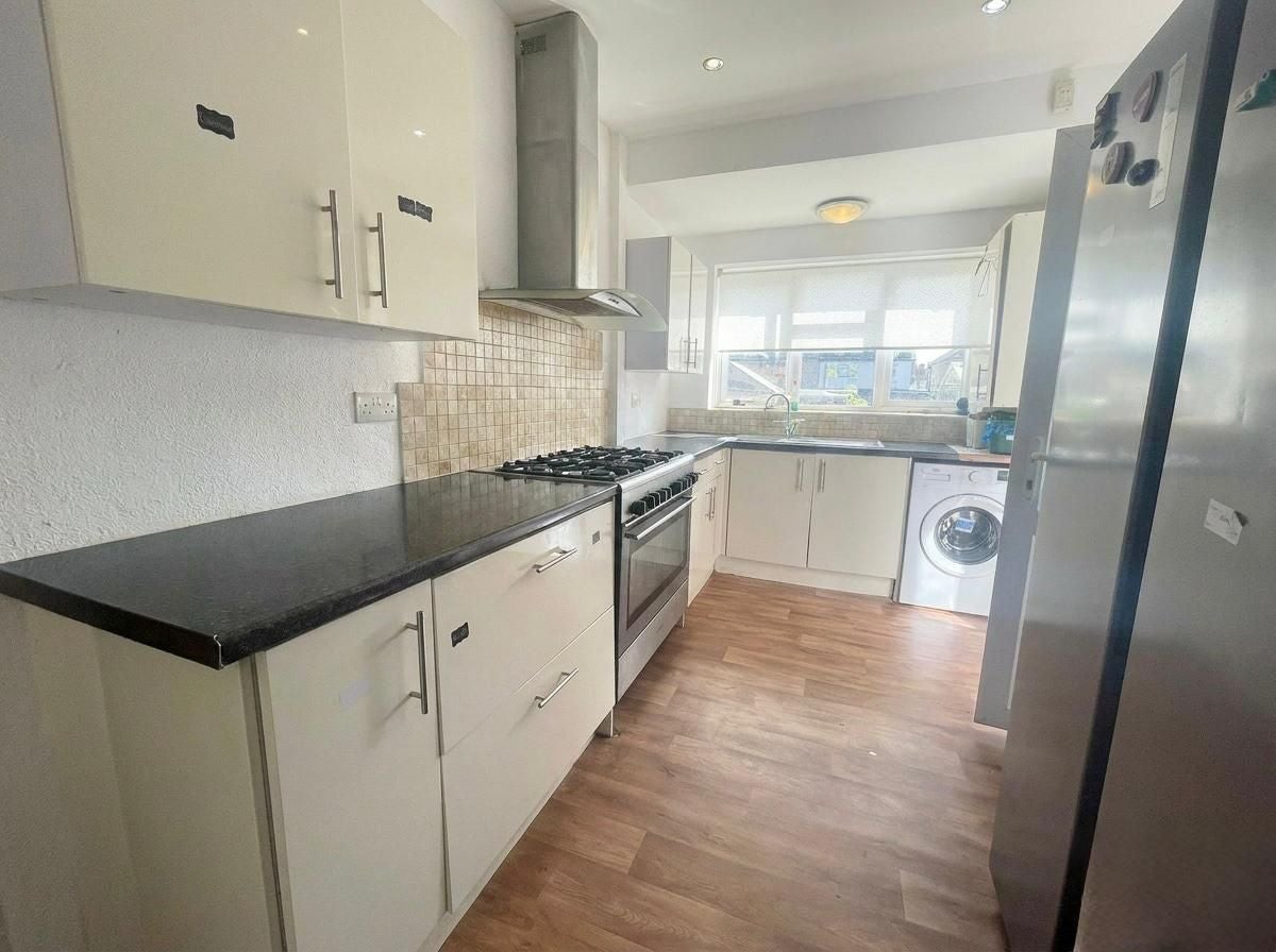 House Saxon Close in Greater London